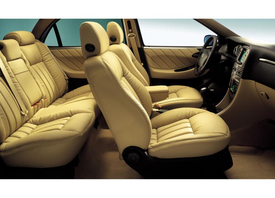  Lancia Lybra SW 1999 года  (фото 35 из 57)